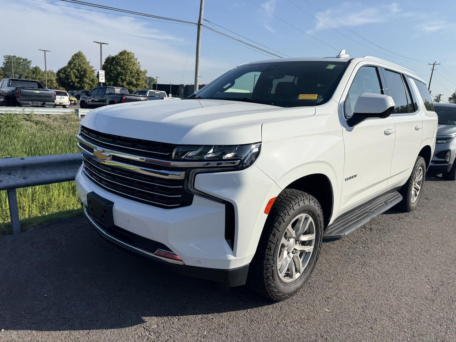 Used 2022 Summit White Chevrolet LT image 2