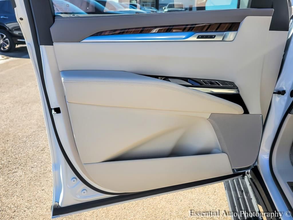 2025 CADILLAC ESCALADE - Image 19