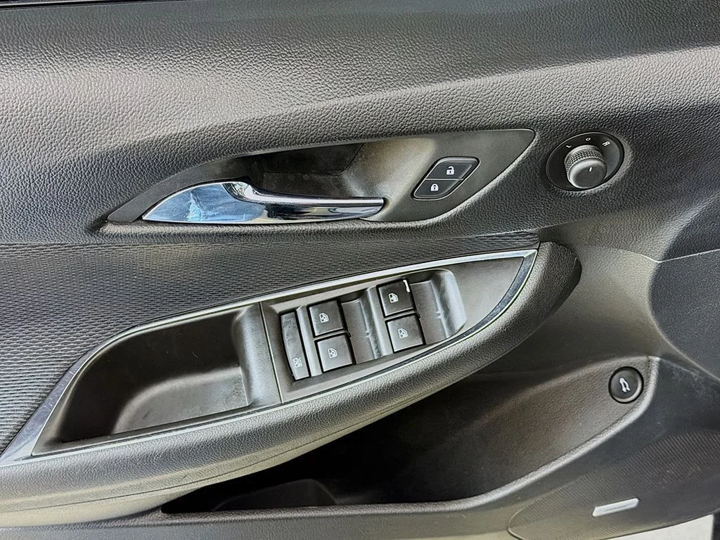 Used 2016 Blue Ray Metallic Chevrolet LT image 29