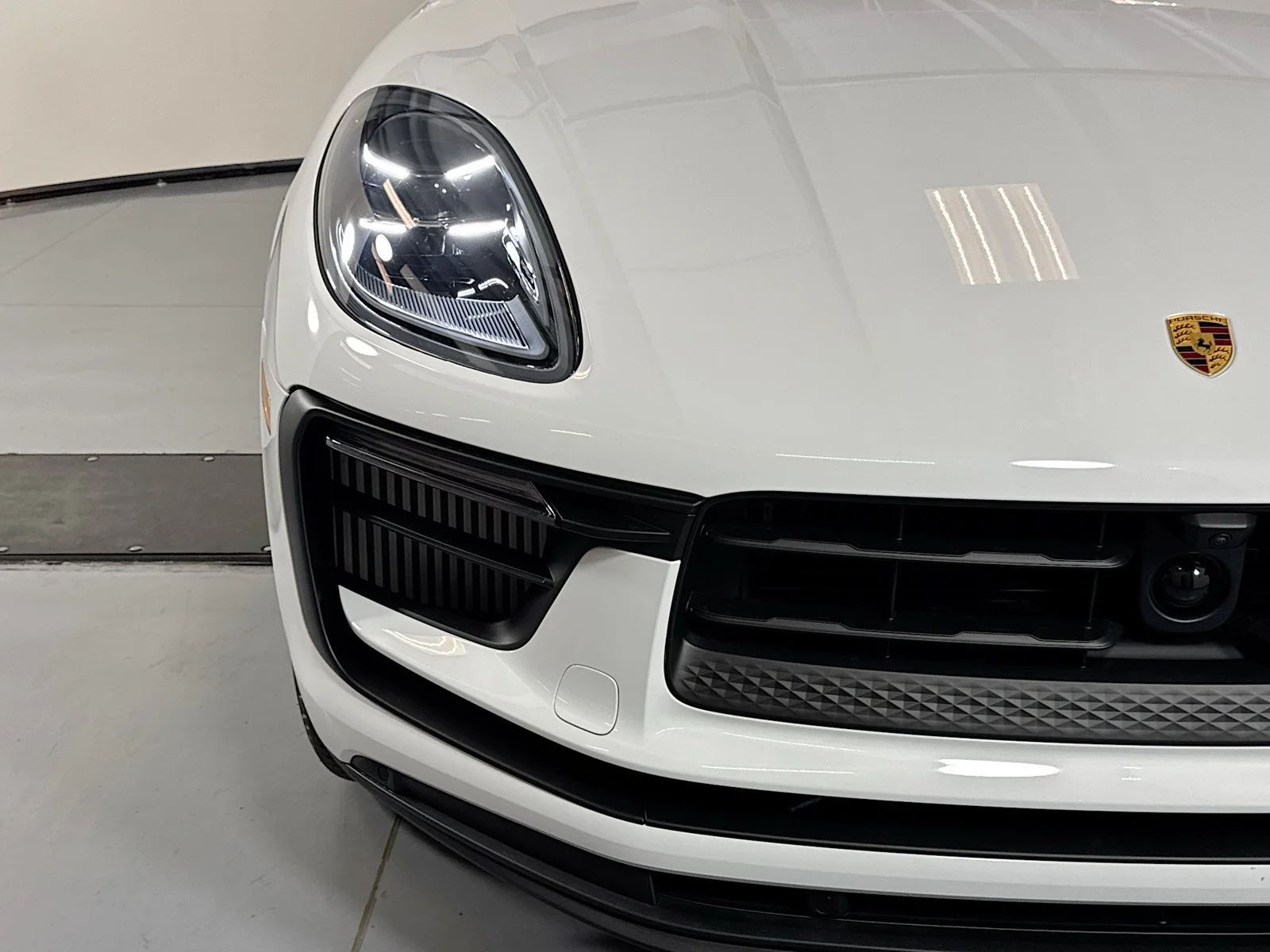 New 2026 Carrara White Metallic Porsche S image 27