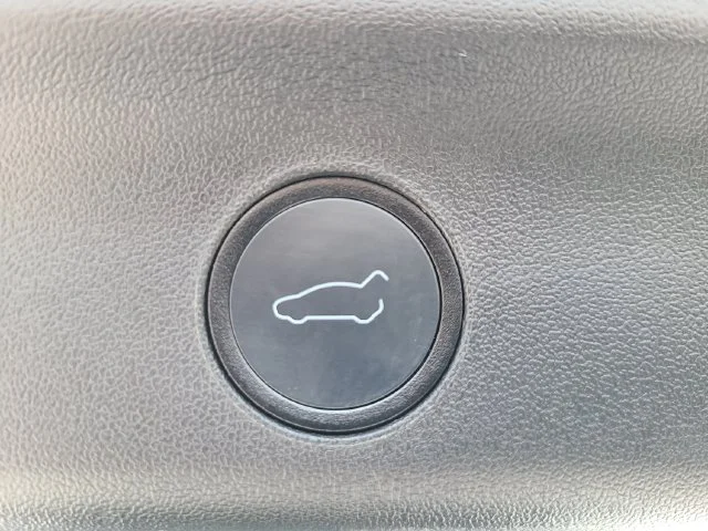 Used 2021 White Tesla Long Range image 11