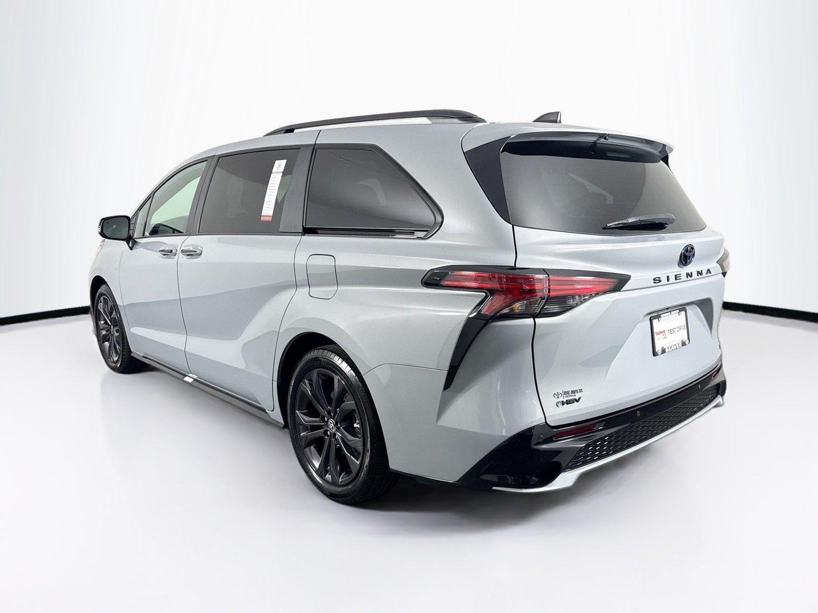 Certified Used 2025 Cement Toyota XSE 7-Passenger image 13