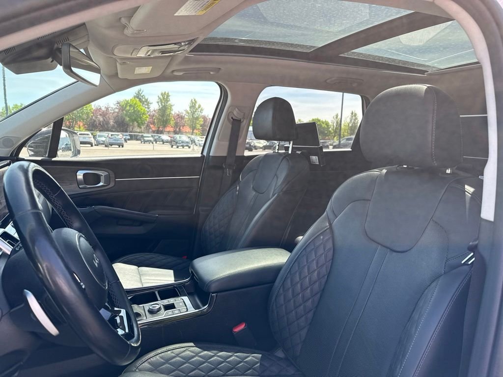 Used 2022 Glacial White Pearl Kia X-Line SX Prestige image 9