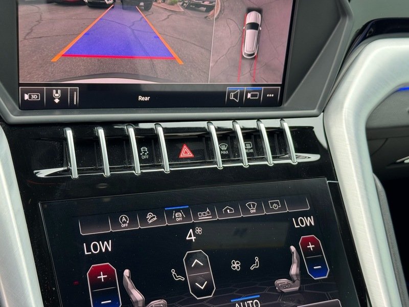 Used 2019  Lamborghini Base image 62