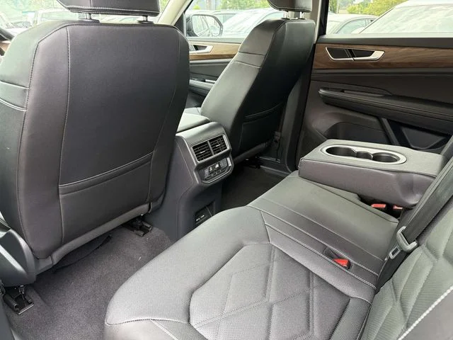 New 2026 Black Volkswagen 2.0T SE image 10