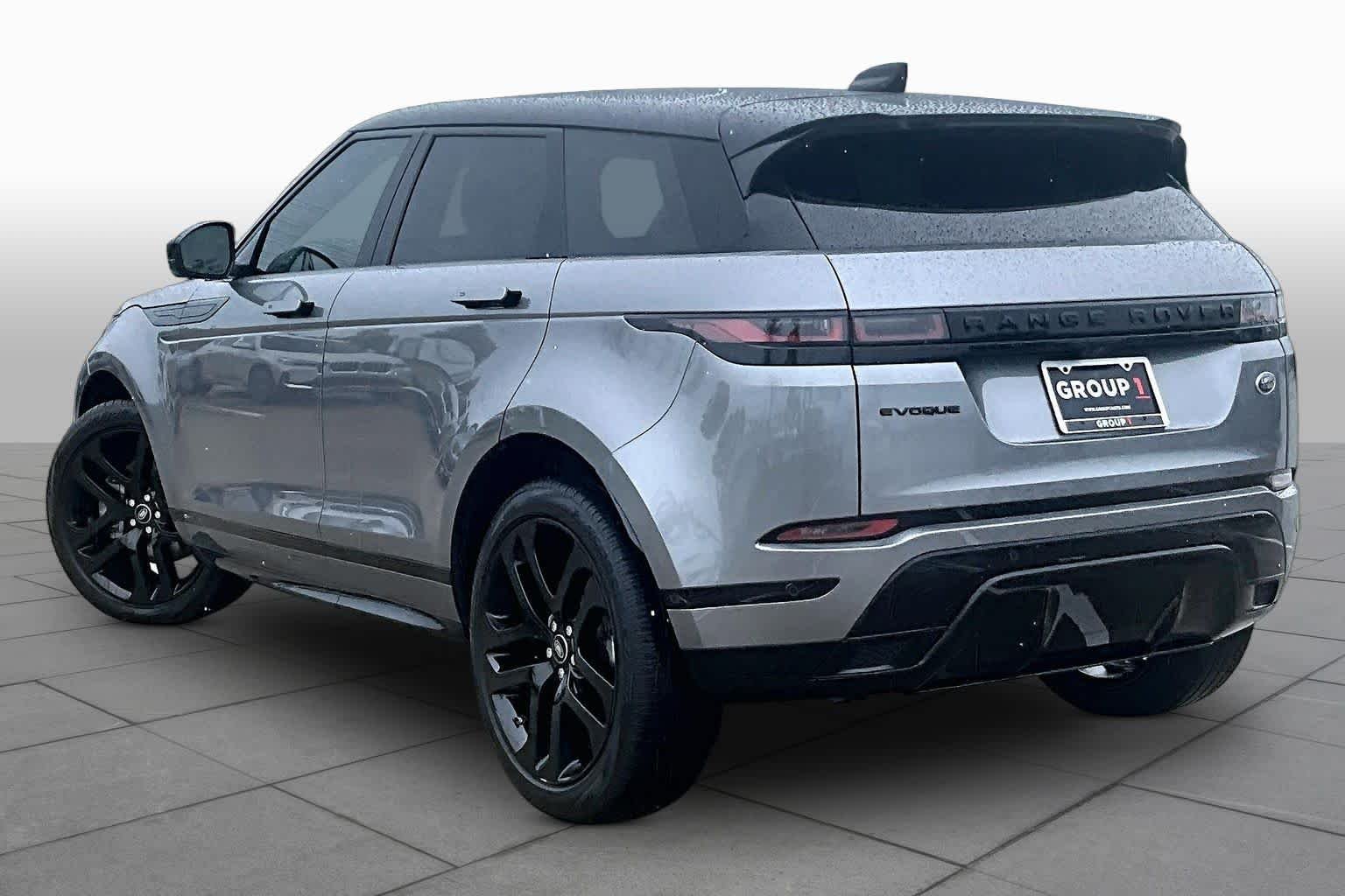 Used 2021 Eiger Grey Metallic Land Rover R-Dynamic HSE image 11