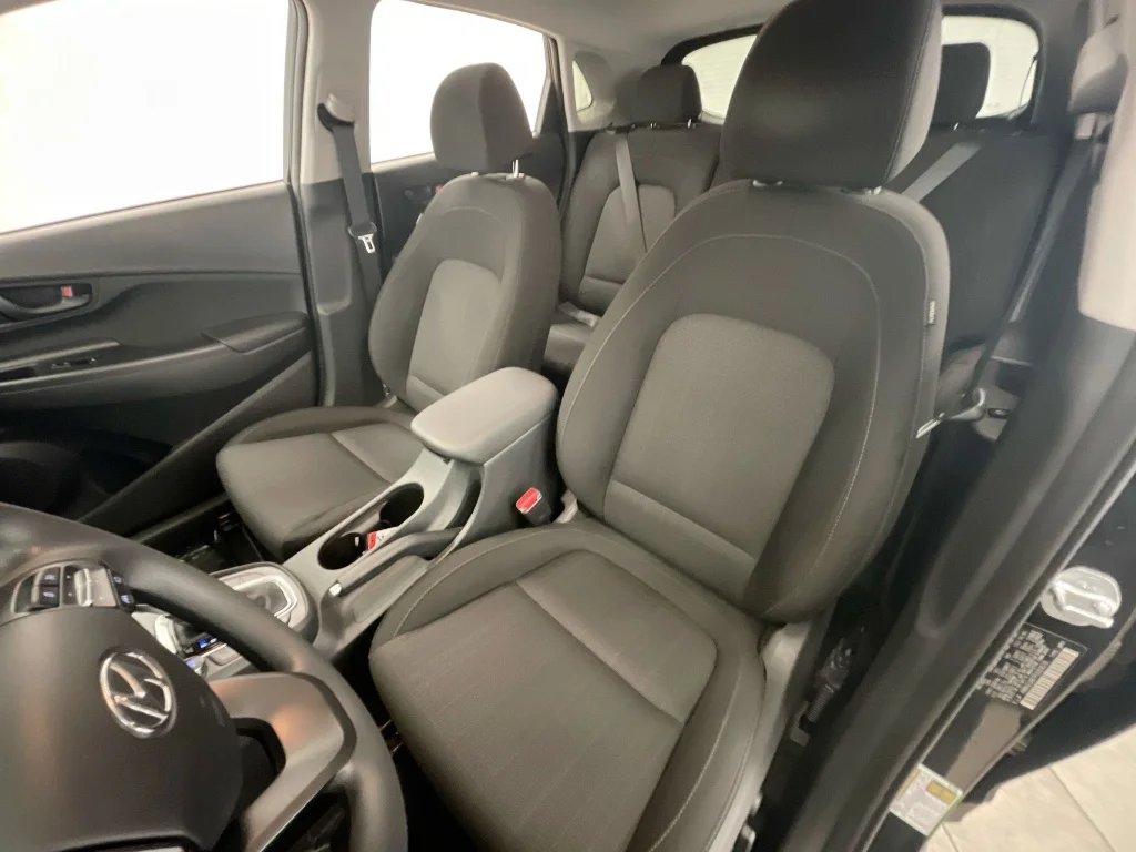 Used 2023 Black Hyundai SEL image 18