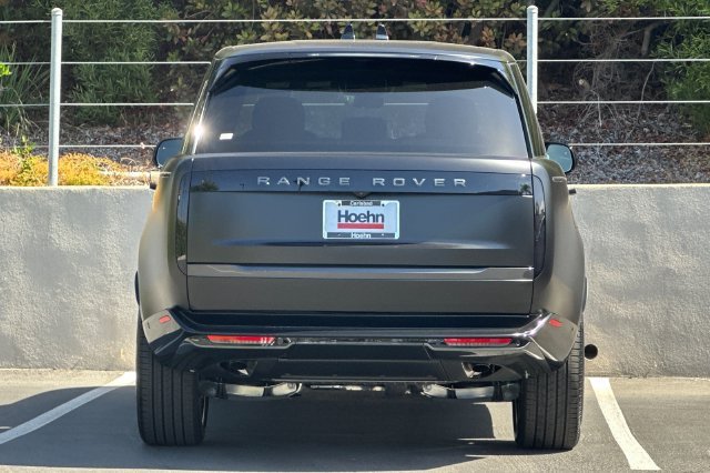 New 2026 Obsidian Black Satin Land Rover SE image 4