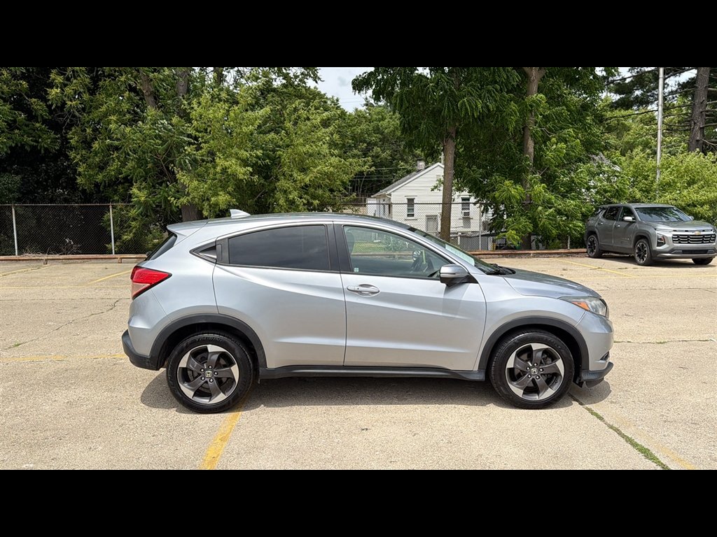 Used 2018  Honda EX image 6