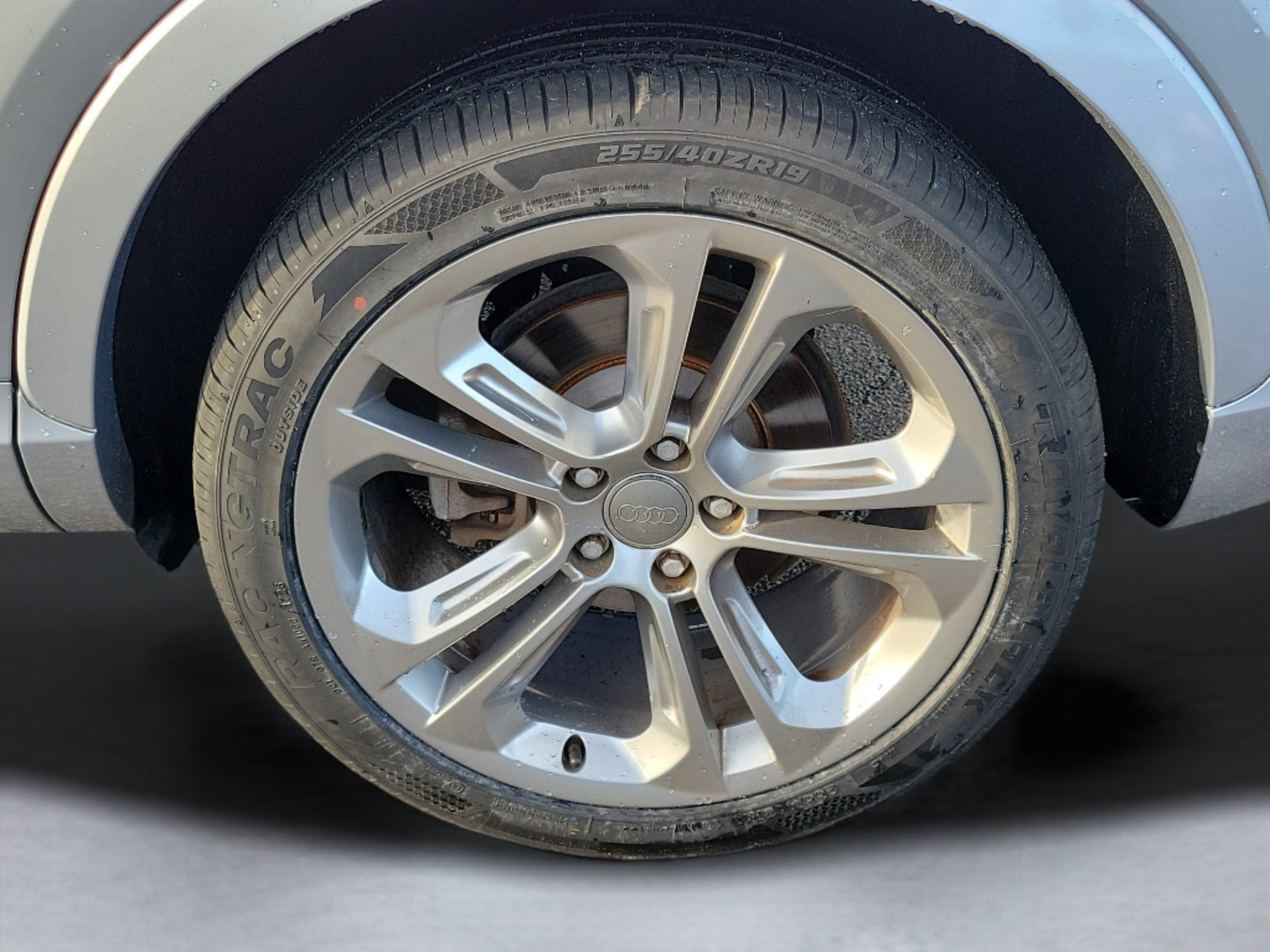 Used 2018 Silver Metallic Audi 2.0T Premium Plus image 9