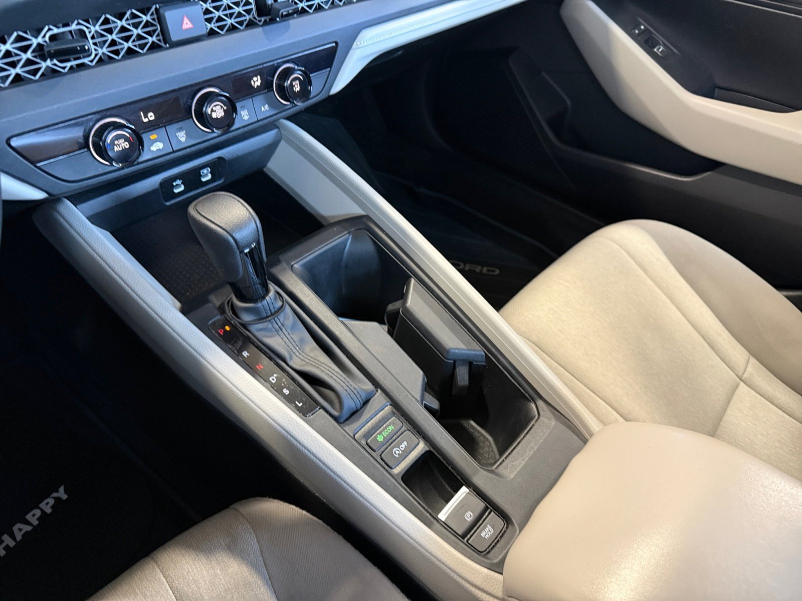 2024 Honda Accord LX - Photo 13
