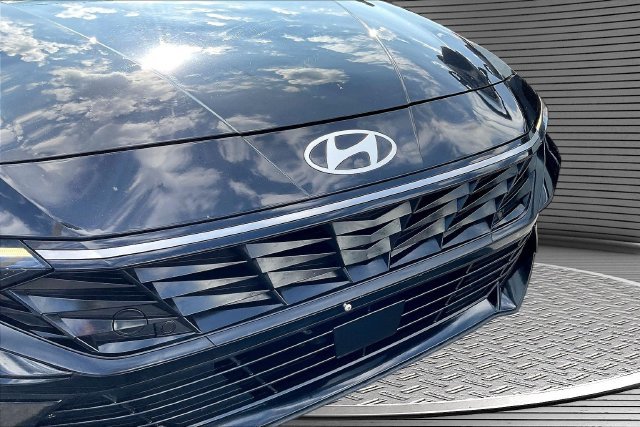 2025 Hyundai Elantra SEL - Photo 35