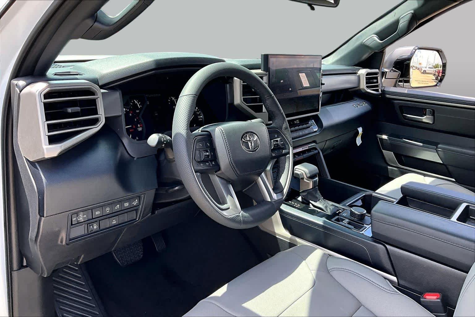 Used 2026 Ice Cap Toyota SR5 image 17