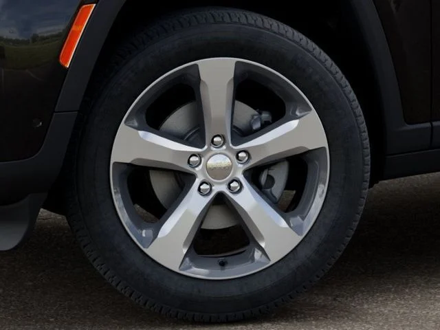 New 2026 Diamond Black Crystal Pearl-Coat Exterior Paint Jeep Limited image 15