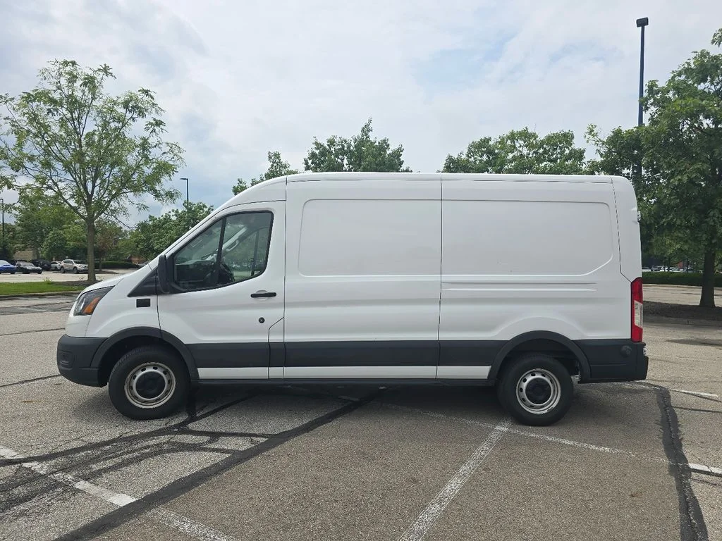 Used 2024 Oxford White Ford Base image 7