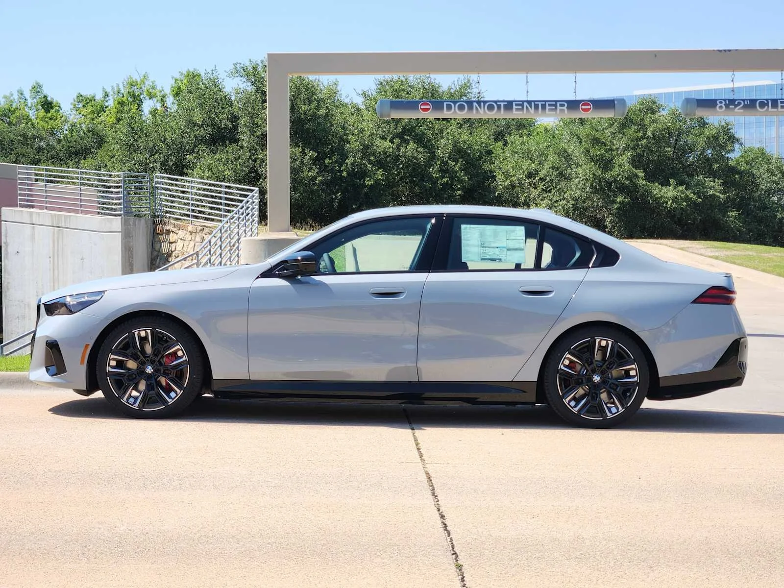 New 2026 Brooklyn Grey Metallic BMW M60 image 2