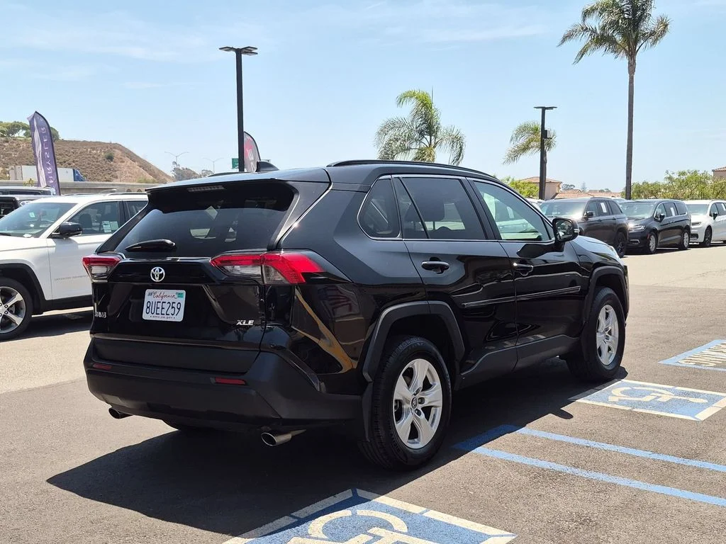 Used 2021 Black Toyota XLE image 5