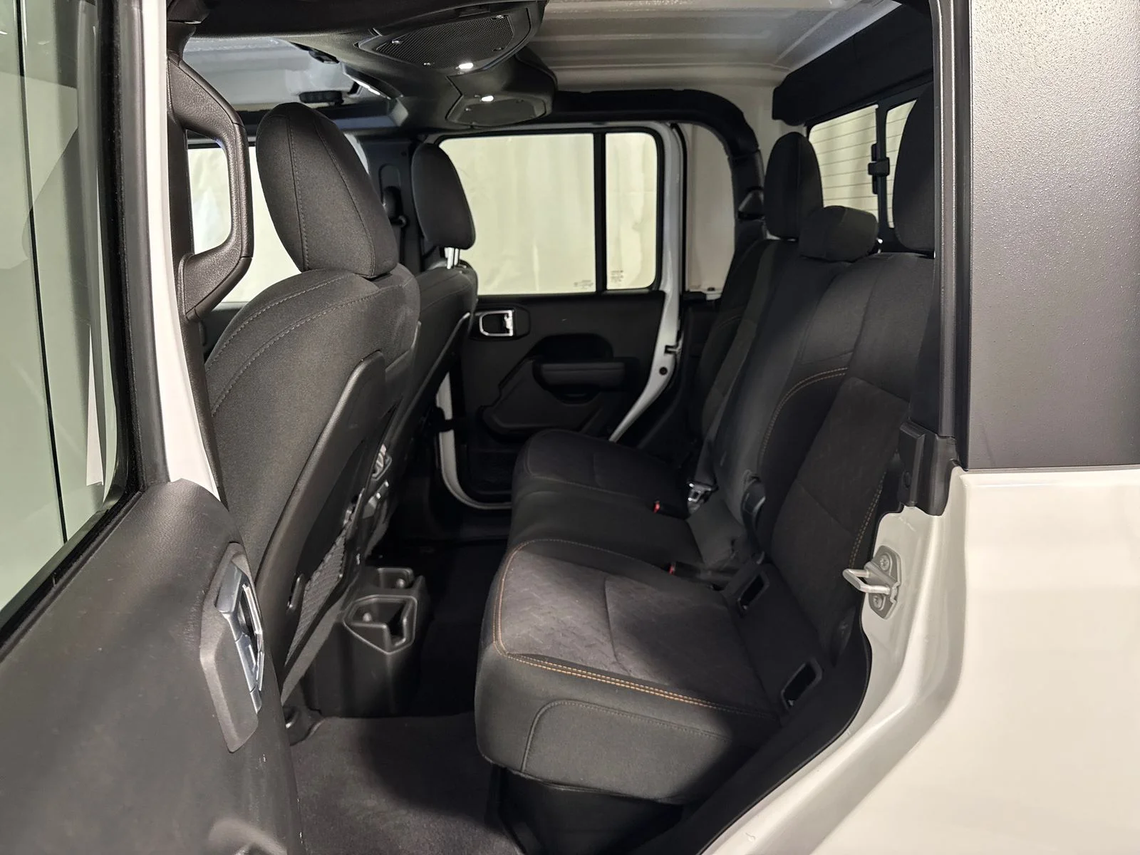 Used 2026 Bright White Clearcoat Jeep Mojave image 5