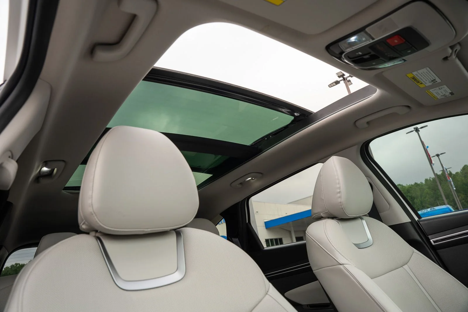 Used 2024 White Hyundai Limited image 23