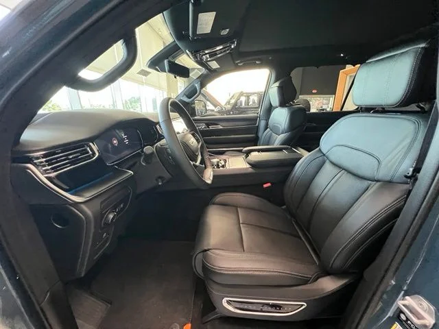 New 2026 Steel Blue Exterior Paint Jeep Summit Obsidian image 14