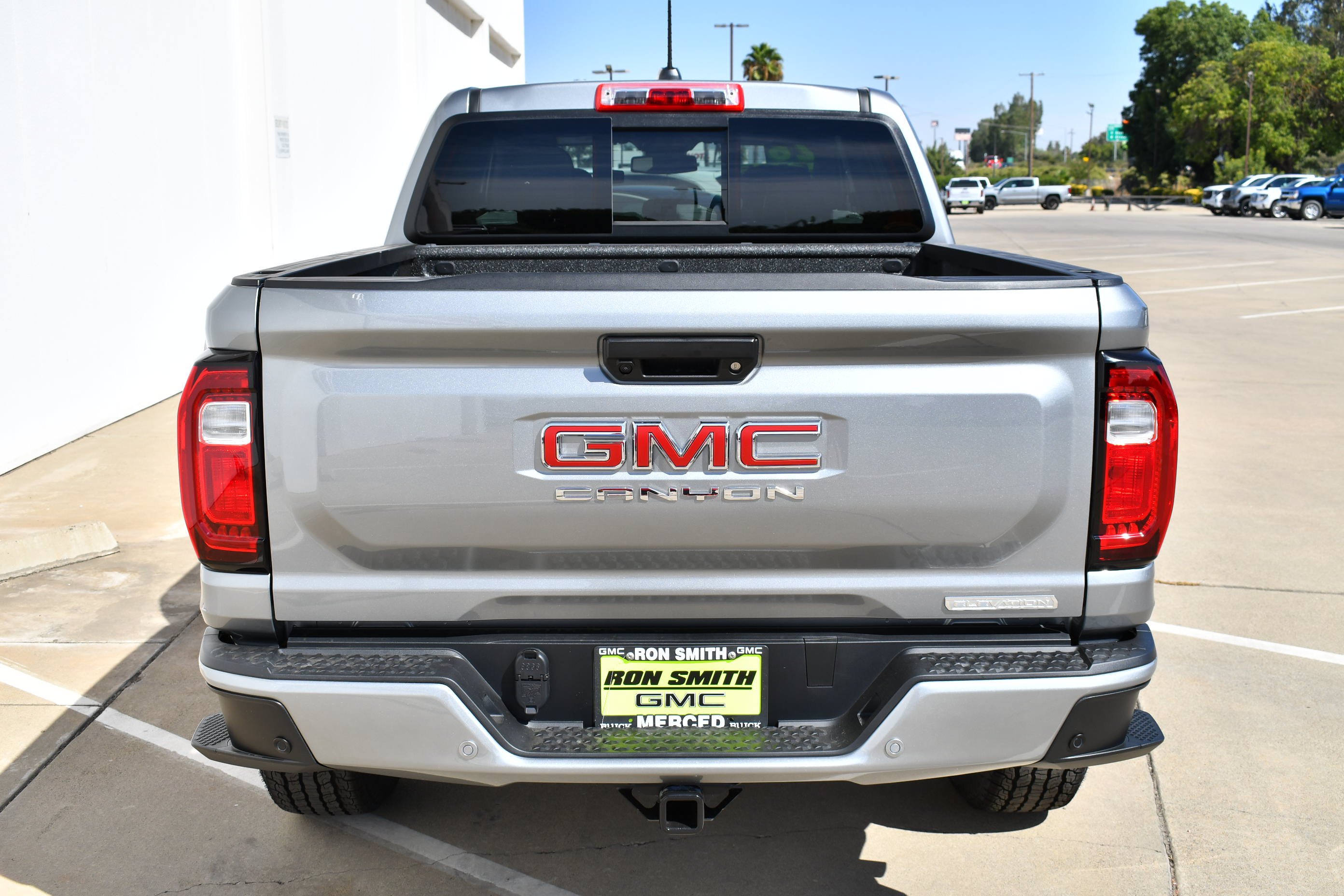 New 2026 Sterling Metallic GMC Elevation image 18