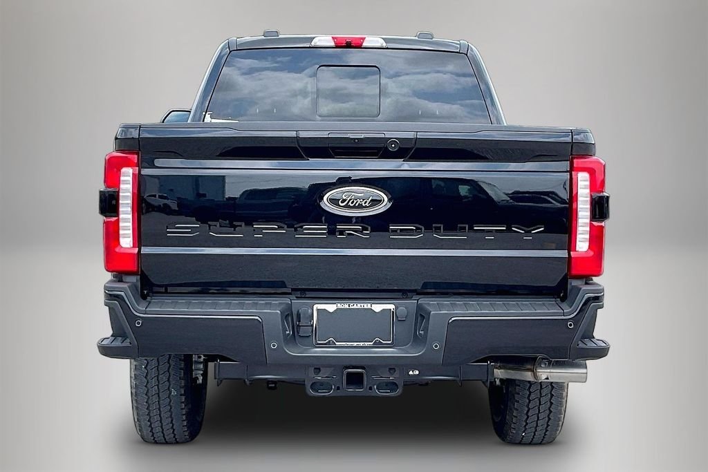 New 2026 Ford Super Duty F-250 Lariat 4D Crew Cab