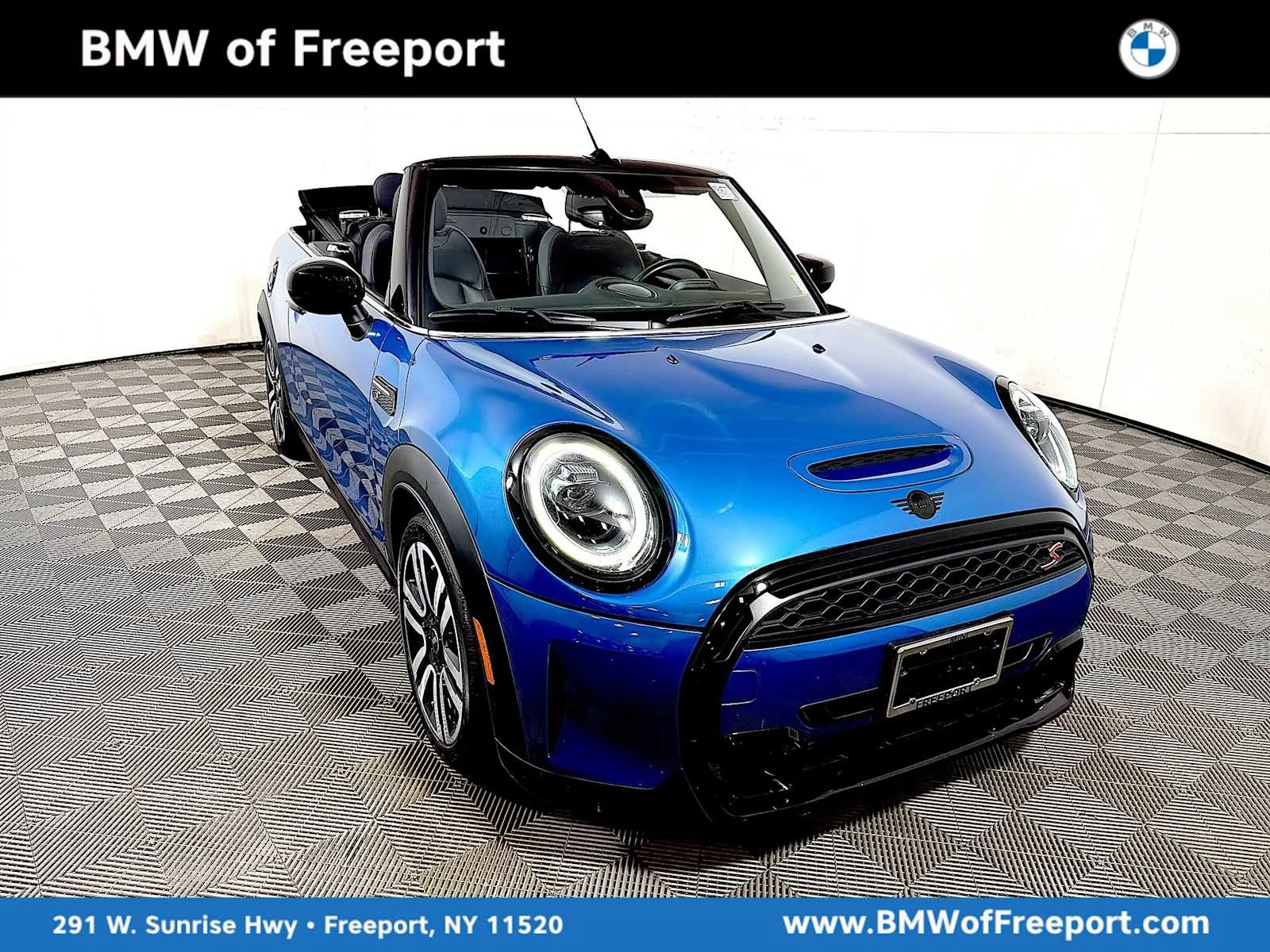 2024 MINI Convertible Cooper S's photo
