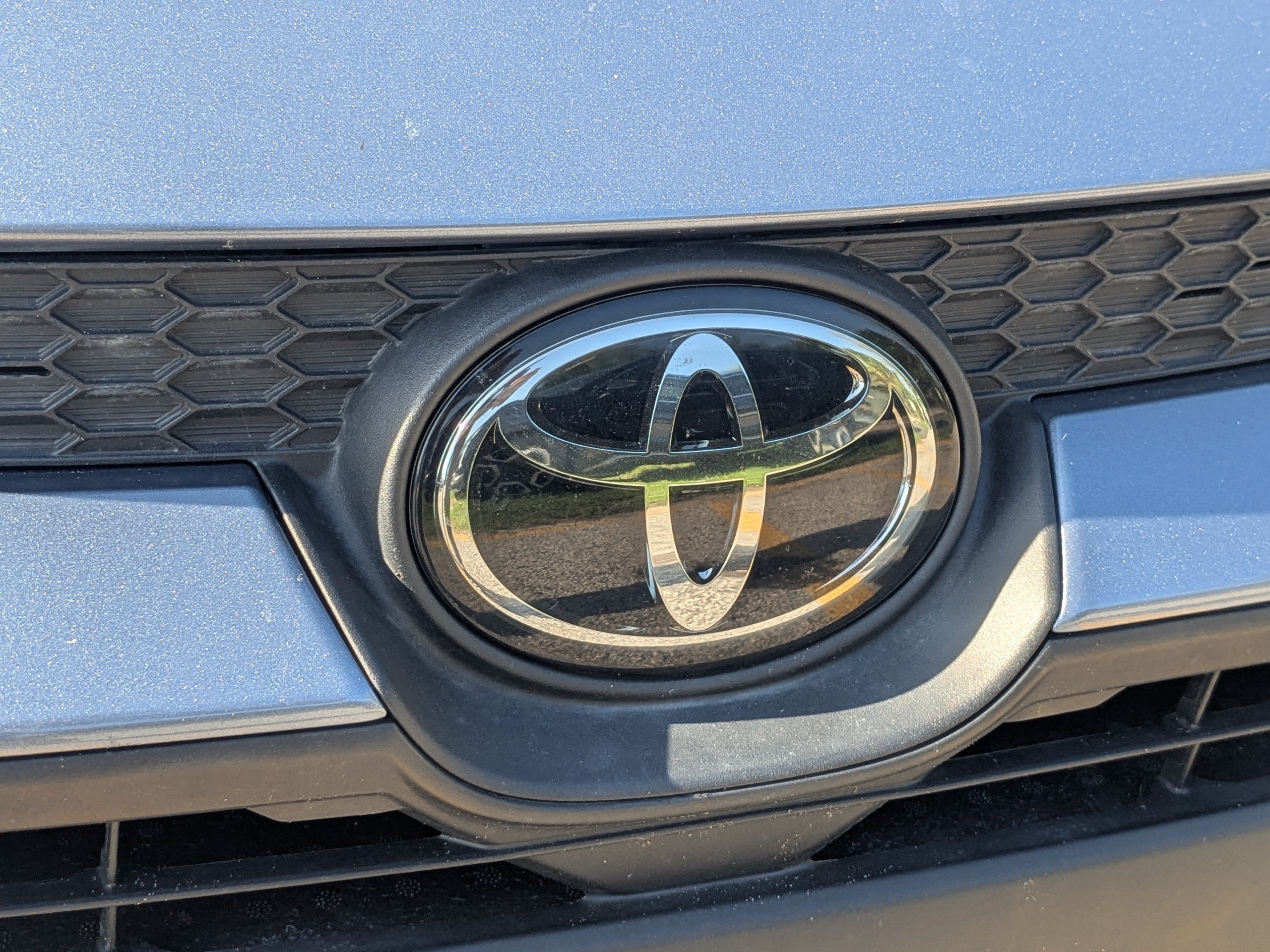 2024 Toyota Corolla LE - Photo 12