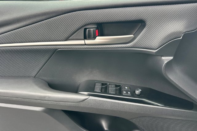 Certified Used 2025  Toyota SE image 14