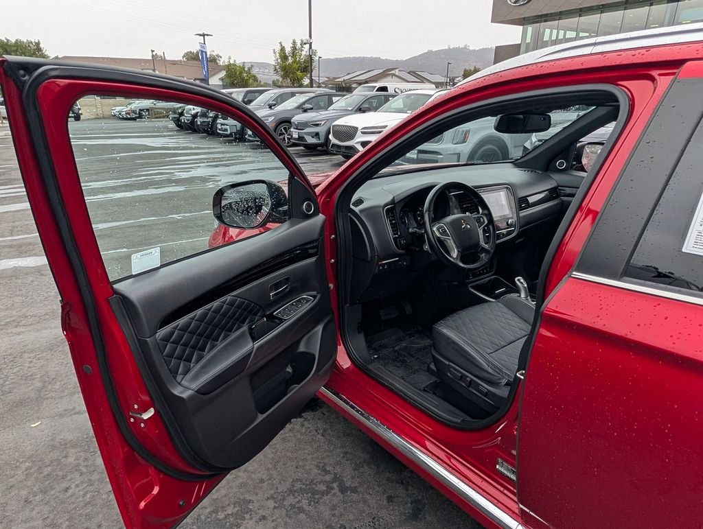 2021 Mitsubishi Outlander GT - Photo 35