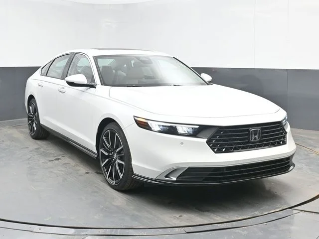 New 2026 Platinum White Pearl Honda Touring Hybrid image 5