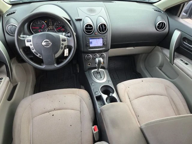 Used 2013 Blue Nissan S image 9