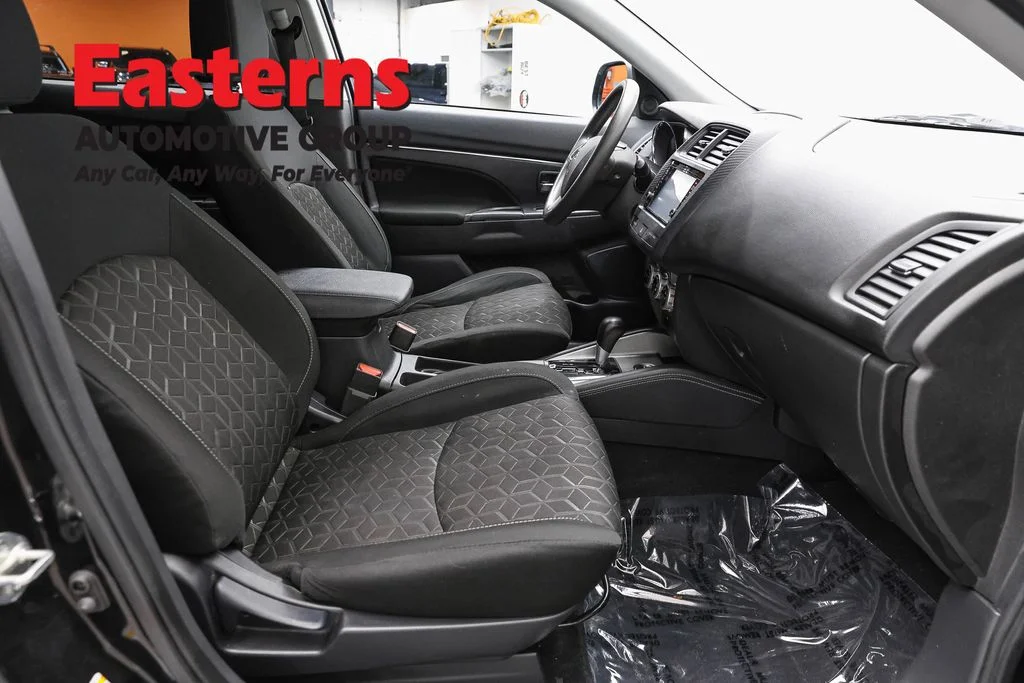 Used 2022 Black Mitsubishi 2.0 ES image 22