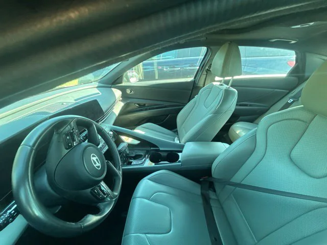 Used 2024 Black Hyundai Limited image 4