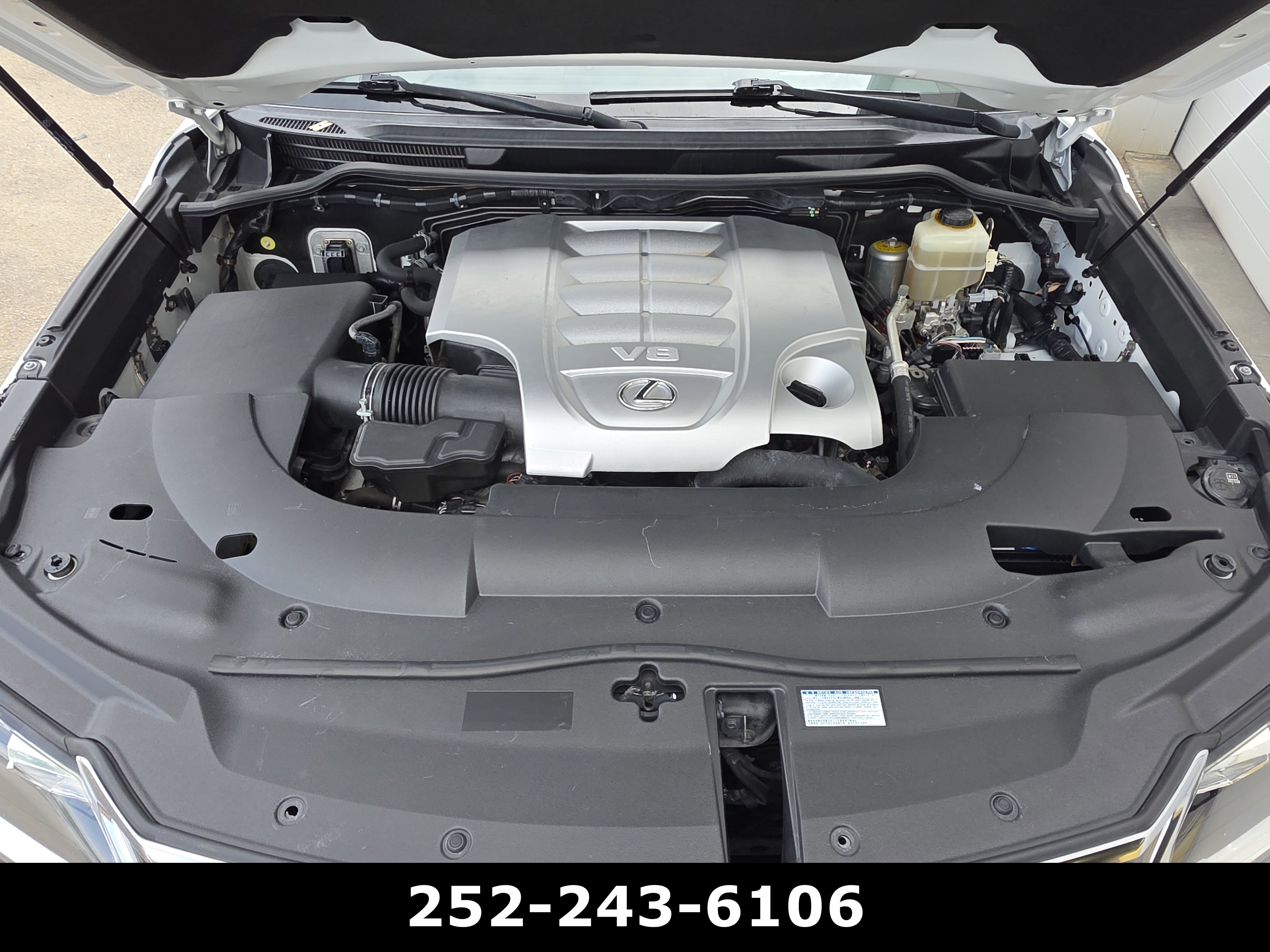 Used 2016 Starfire Pearl Lexus 570 image 56