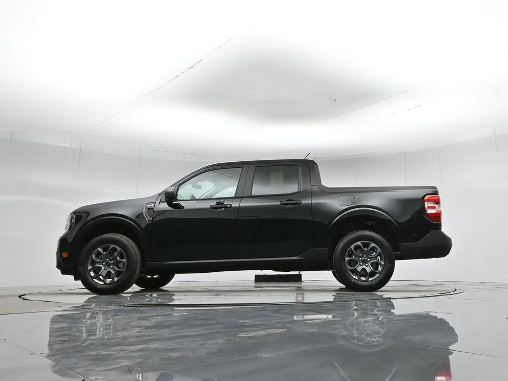 New 2026 Shadow Black Ford XLT image 50