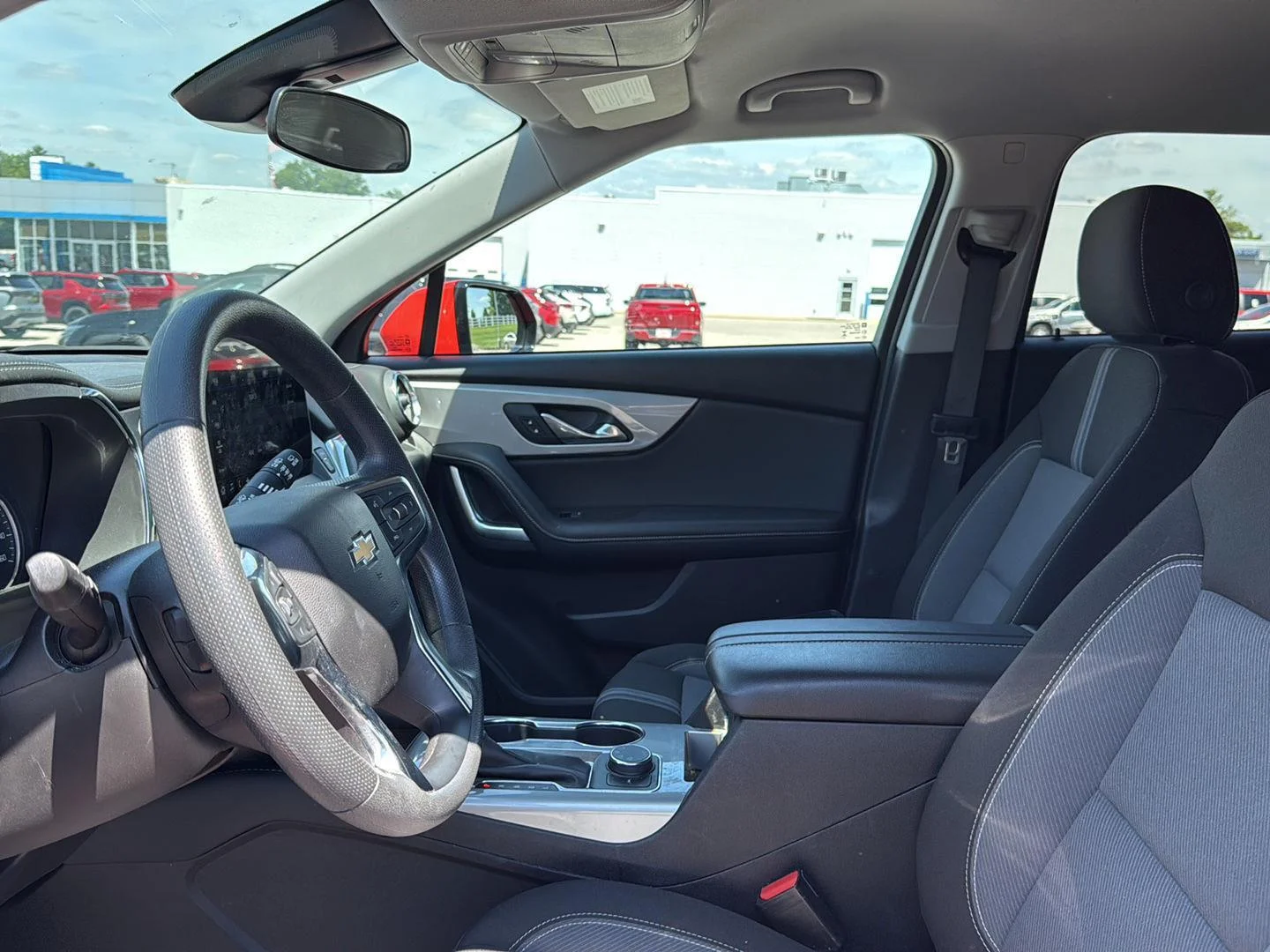 Used 2025 Habanero Orange Chevrolet LT image 7