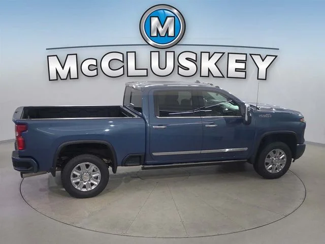 Used 2024 Blue Chevrolet High Country image 20
