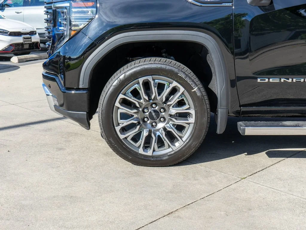 New 2026 Onyx Black GMC Denali Ultimate image 31