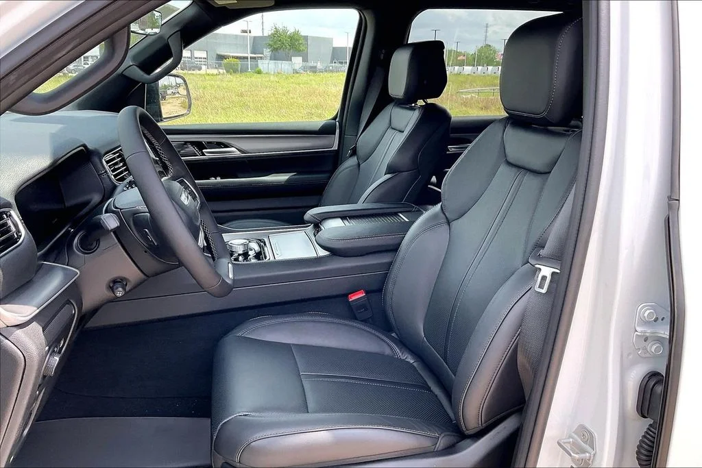 New 2026 Jeep Grand Wagoneer 4D Sport Utility