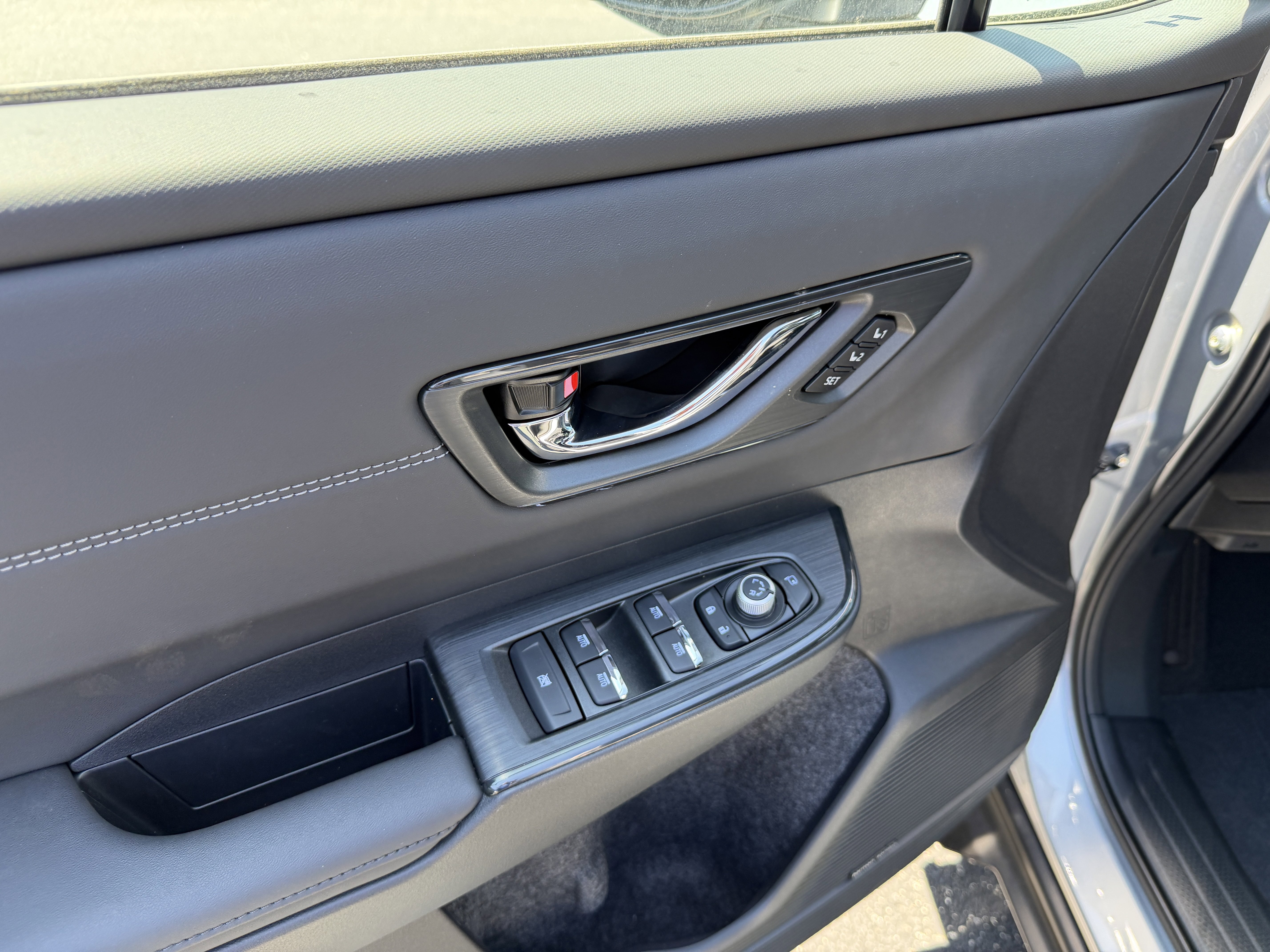 New 2026 ICE SILVER METALLIC Subaru Touring XT image 10