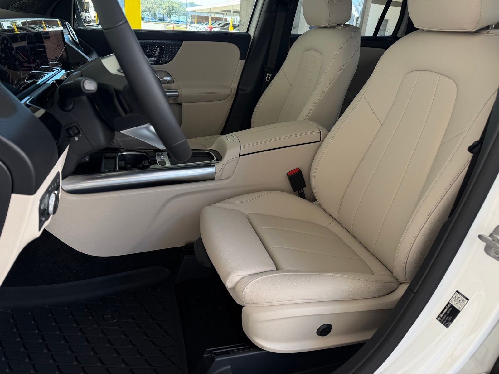 New 2026 Polar White Mercedes-Benz GLA 250 image 14