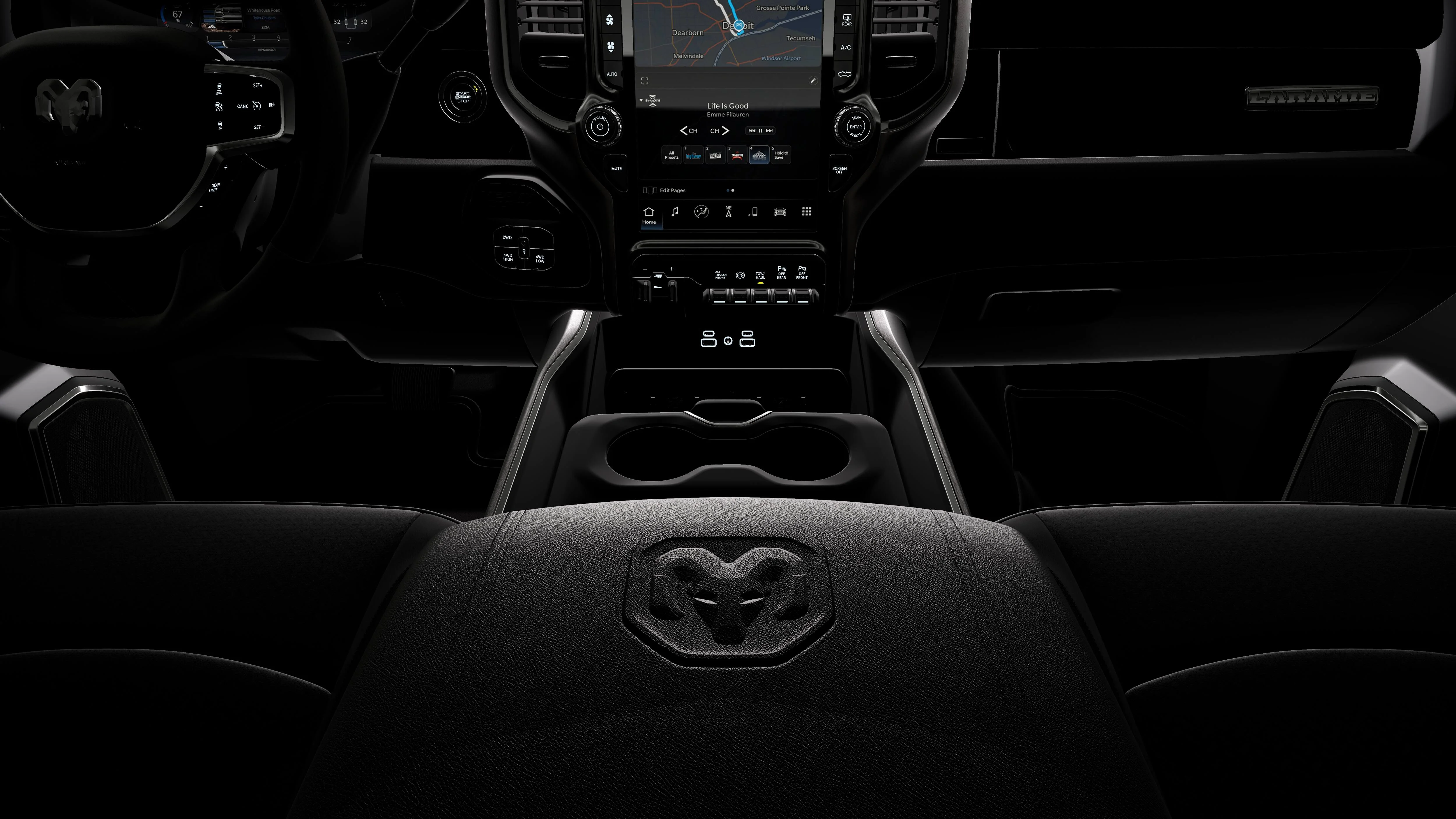 New 2026 Diamond Black Crystal Pearl-Coat Exterior Paint RAM Laramie image 17