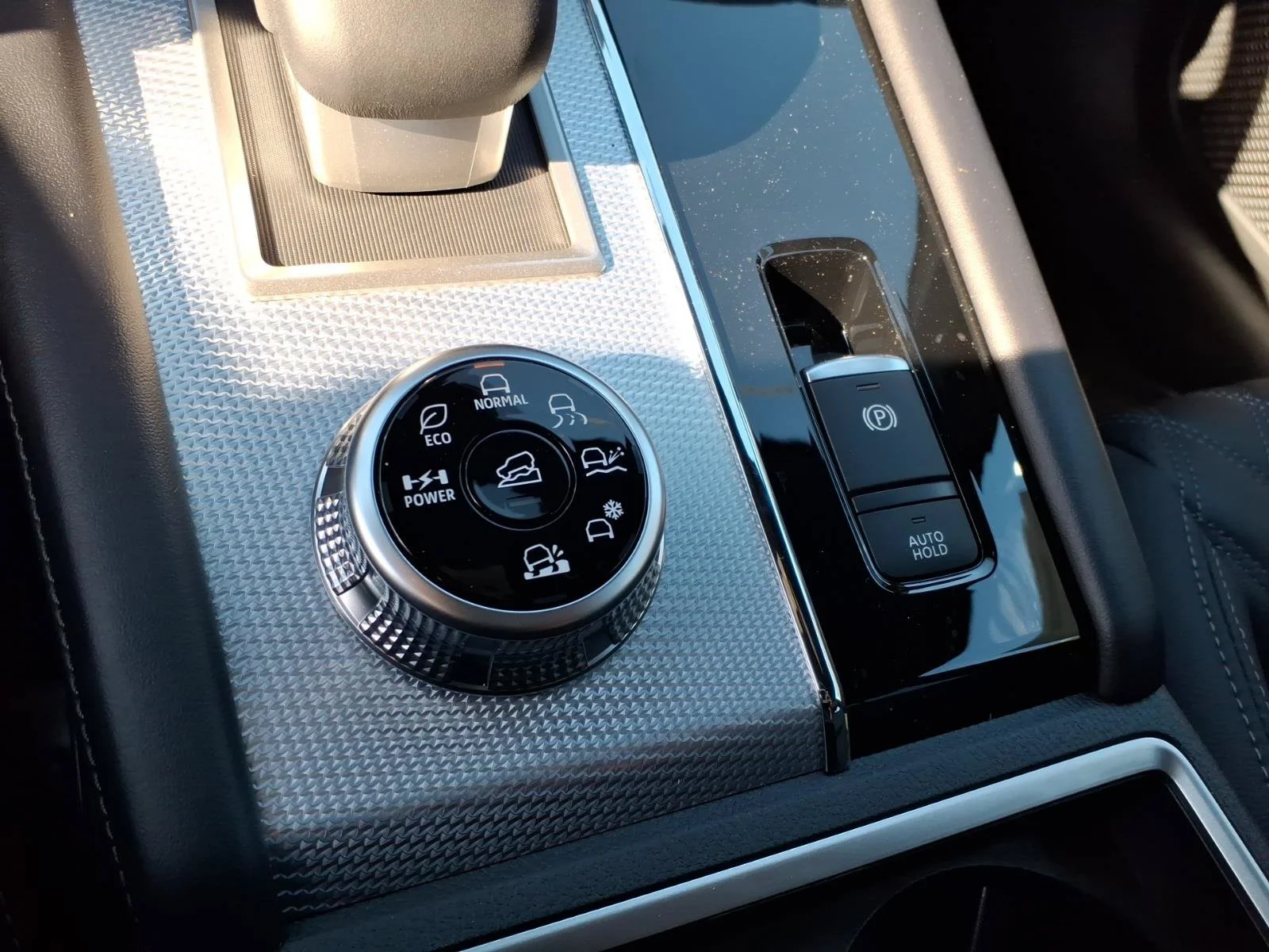 New 2026 Moonrock Gray Nissan Platinum image 19