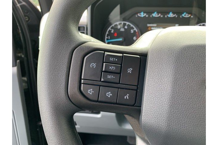 New 2026 Agate Black Metallic Ford XLT image 13