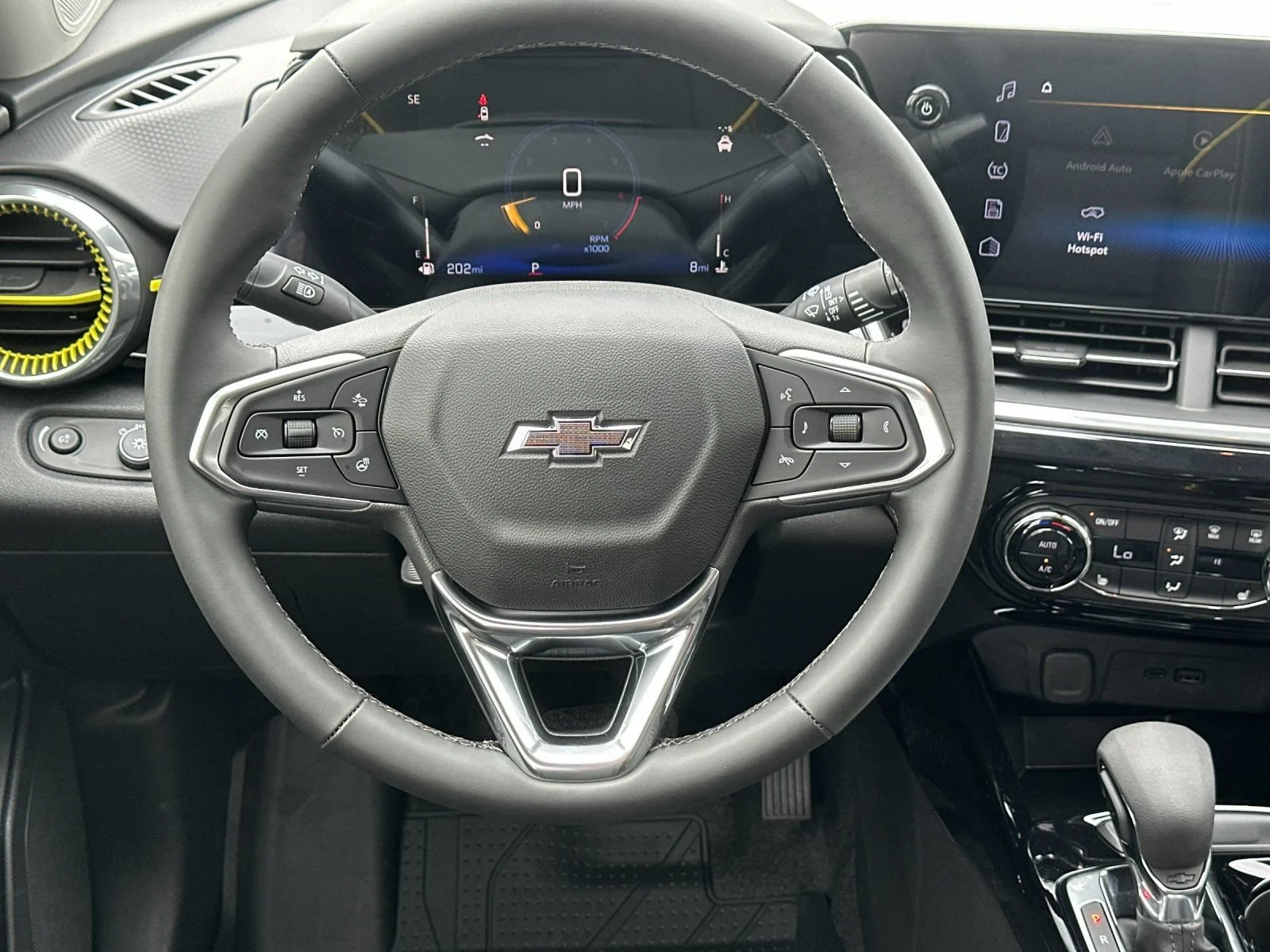 New 2026 Summit White Chevrolet ACTIV image 14
