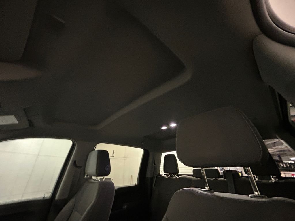 Used 2022 White Chevrolet LT image 25