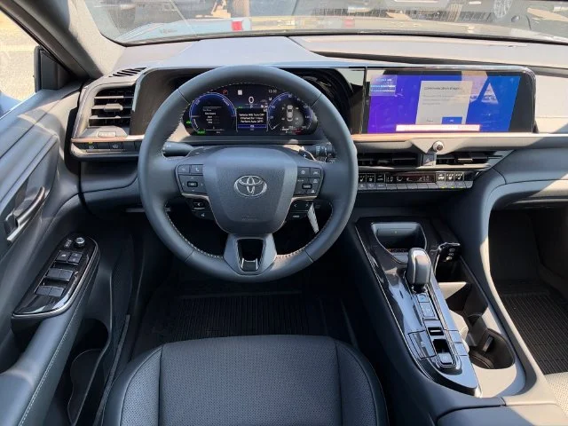 New 2027  Toyota XLE image 7