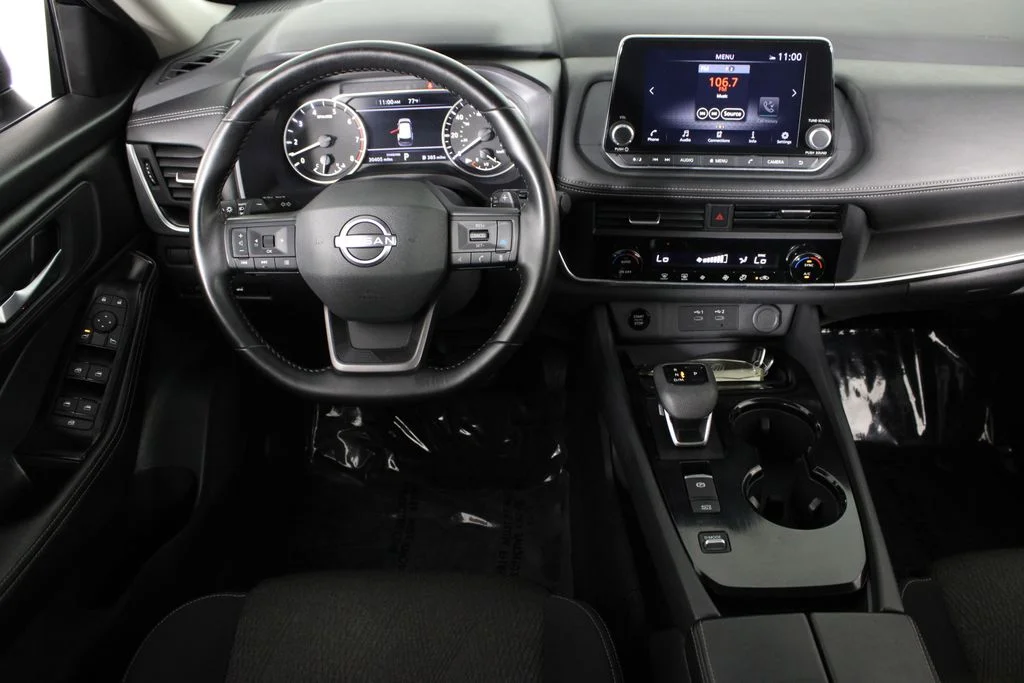 2025 Nissan Rogue SV - Photo 7