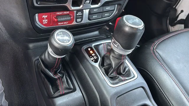Used 2022 White Jeep Unlimited Rubicon image 23